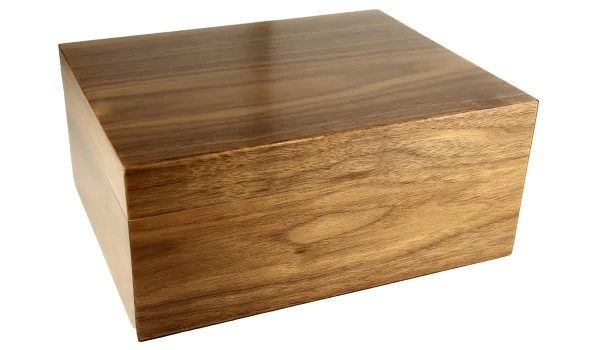 Humidor Pegasus z ořechové dřeva na 50 doutníků